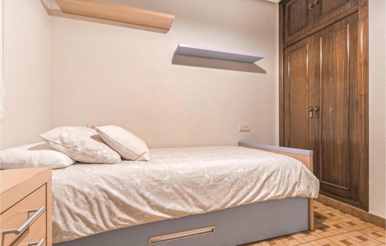Stunning Apartment In Gijon With Wifi Kültér fotó