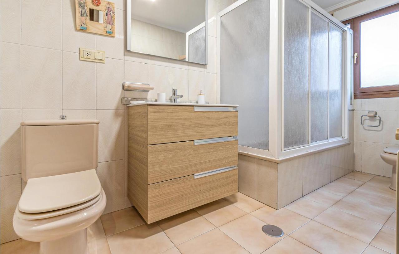 Stunning Apartment In Gijon With Wifi Kültér fotó